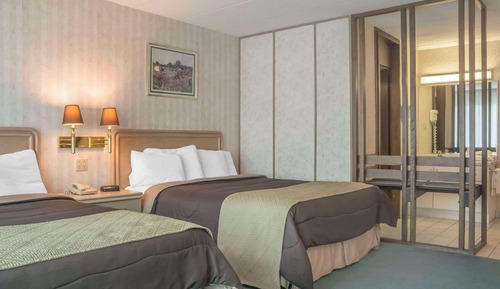 Standard Room, 2 Queen Beds, Non Smoking