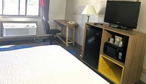 Room, 1 King Bed, Non Smoking