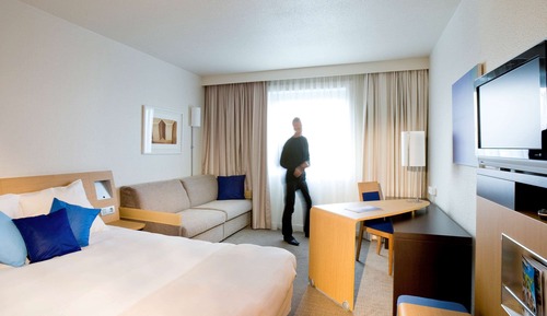 Executive Room, 1 Queen Bed with Sofa bed