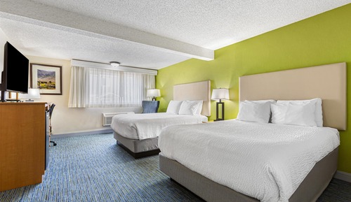 Family Suite, Multiple Beds, Non Smoking, Refrigerator & Microwave
