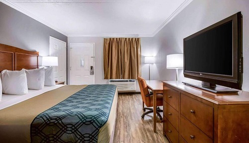 Room, 1 Queen Bed, Accessible, Non Smoking (Bathtub)
