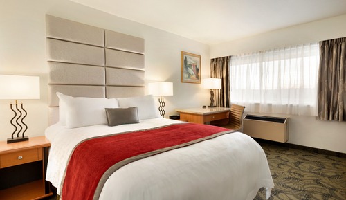 Standard Room, 1 Queen Bed (Exterior Entrance, Stairs Access Only)