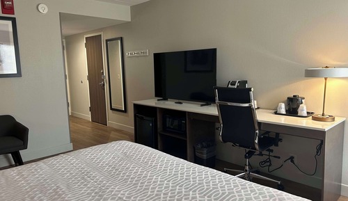 Standard Room, 1 Queen Bed, Accessible, Refrigerator & Microwave