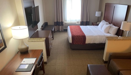 Suite, 1 King Bed, Non Smoking