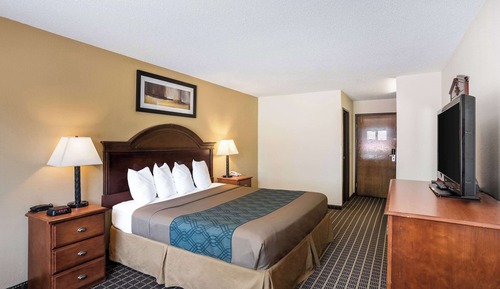 Room, 1 King Bed, Non Smoking