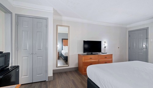 Room, 1 King Bed, Non Smoking