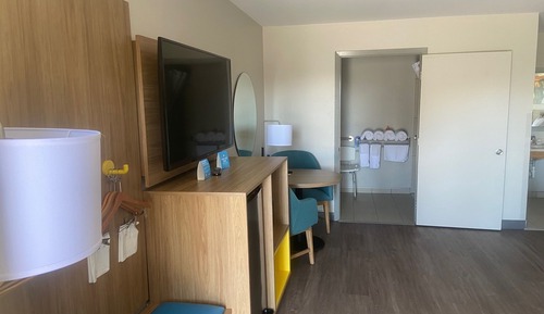 Room, 2 Queen Beds, Non Smoking (Mobility, Bathtub w/Grab bars)