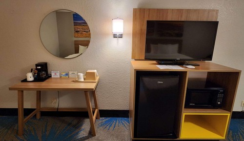 Room, 1 King Bed, Accessible
