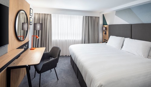 Premium Room, 1 King Bed (Minibar)