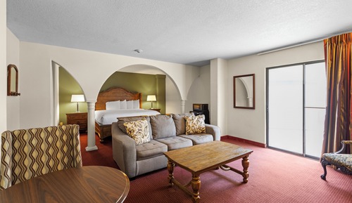 Executive Suite, 1 King Bed, Non Smoking