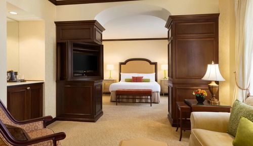 Superior Room, 1 King Bed