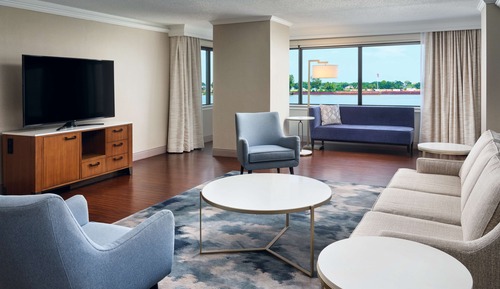 Premium Room (Parlor, Breakfast)