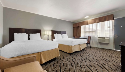 Standard Room, 2 Queen Beds, Non Smoking
