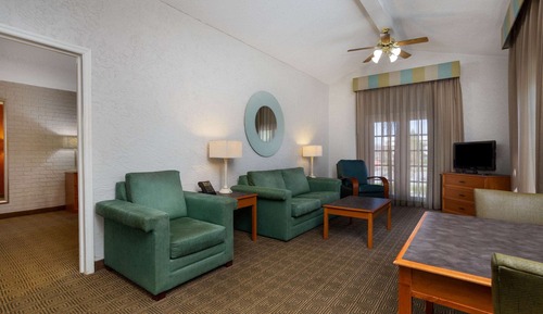 Suite, 1 King Bed, Non Smoking