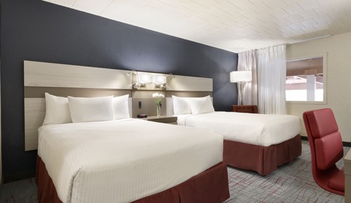 Deluxe Room, 2 Double Beds, Non Smoking, Pool View
