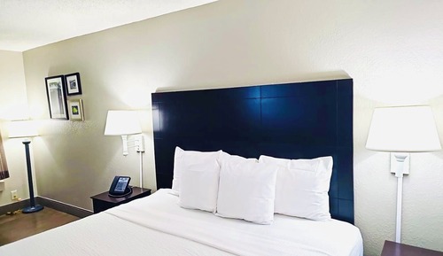 Deluxe Room, 1 King Bed, Non Smoking