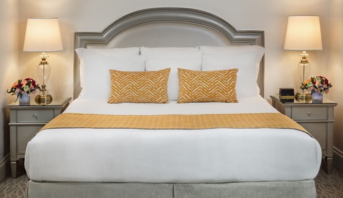 Classic King One King Bed