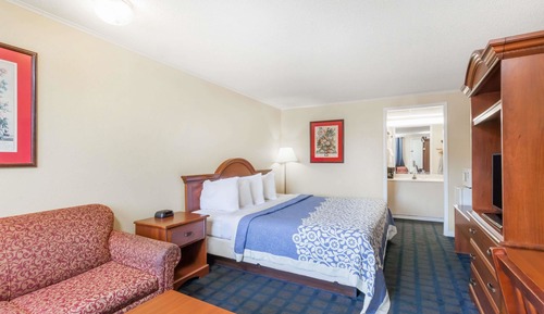 Business Room, 1 Queen Bed, Smoking