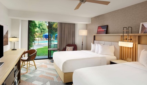 Room, 1 King Bed, Balcony, Pool View