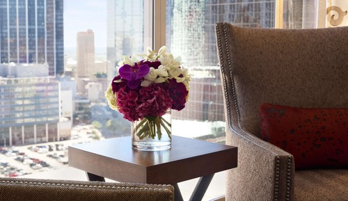Junior Suite, 2 Queen Beds, City View (Sitting Area)