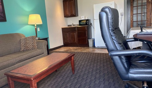 Suite, 1 Queen Bed, Non Smoking