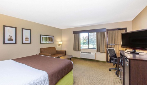 Deluxe Room, 1 King Bed, Non Smoking (Second Floor)