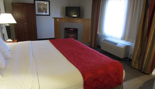 Suite, 1 King Bed, Non Smoking (One-Bedroom)
