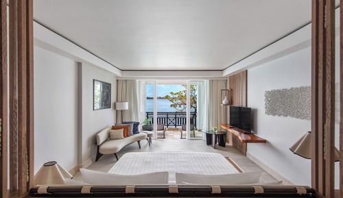 Hibiscus Signature Beachfront Suite