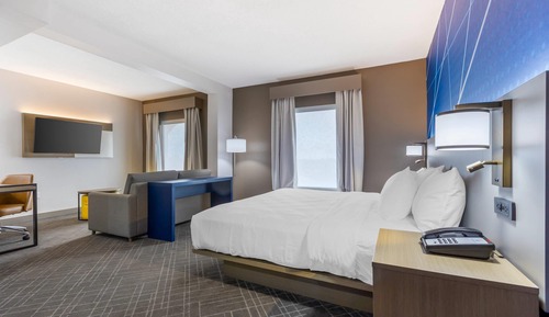 Suite, 1 King Bed, Non Smoking