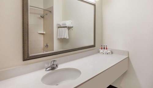 Studio Suite, 1 King Bed, Non Smoking