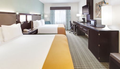 Standard Room, 2 Queen Beds, Pool View