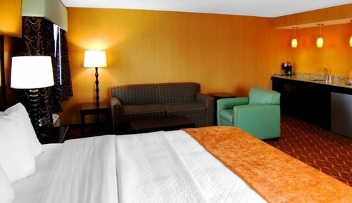 Suite, 1 King Bed, Non Smoking