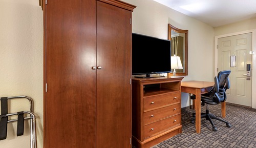 Standard Room, 2 Queen Beds, Refrigerator & Microwave, Courtyard Area (Oversized Room)