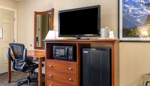 Standard Room, 2 Double Beds, Non Smoking, Refrigerator & Microwave