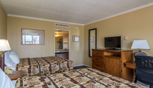 Comfort Room, 2 Queen Beds, Non Smoking