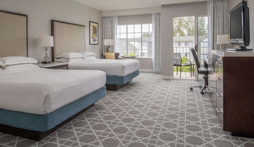 Deluxe Room, 2 Queen Beds, Courtyard View (with Lanai)