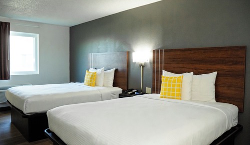 Standard Room, 2 Queen Beds, Non Smoking (42 inch TV)