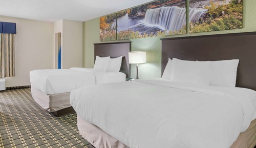 Standard Room, 2 Queen Beds, Non Smoking