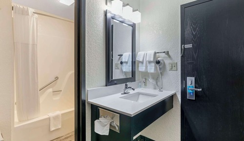 Room, 2 Queen Beds, Accessible, Non Smoking
