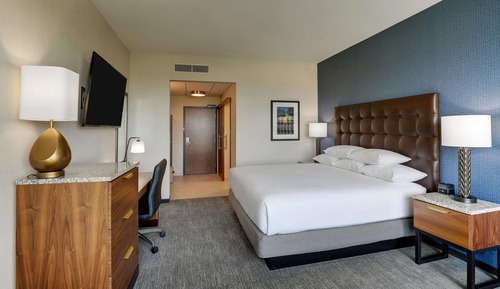 Deluxe Room, 1 King Bed (Terrace, Hearing - No Resort Fee)