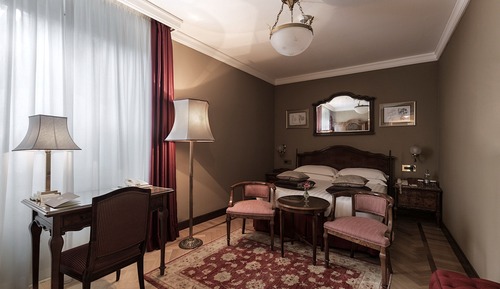 Classic Double or Twin Room