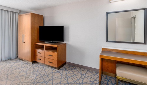 Room, 2 Queen Beds, Mountain View