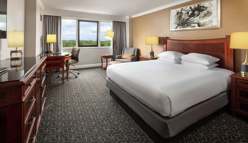 Executive Room, 1 King Bed, Club Lounge Access (King Room-Club Level, Closed Weekends)