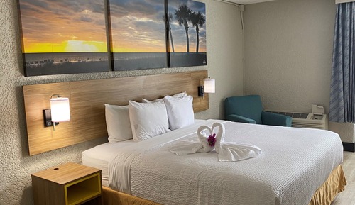 Standard Room, 1 King Bed