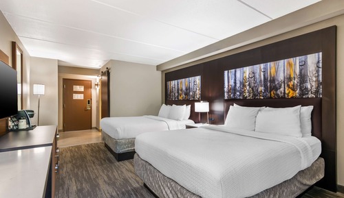 Standard Room, 2 Queen Beds, Non Smoking, Refrigerator & Microwave (Walk-in Shower)