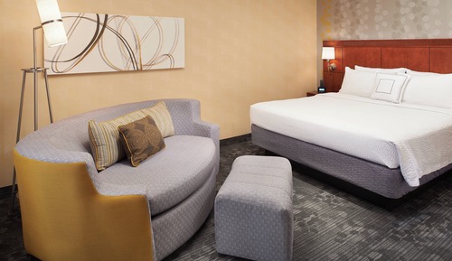 Room, 1 King Bed with Sofa bed, Non Smoking (Hearing Accessible)