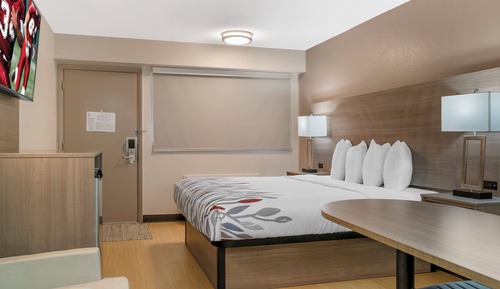 Superior Room, 1 King Bed (Smoke Free)
