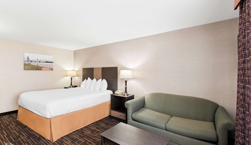 Deluxe Room, 1 King Bed, Non Smoking, Refrigerator & Microwave (with Sofabed)