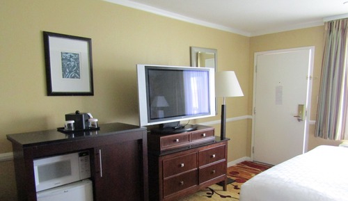 Room, 2 Queen Beds, Accessible, Non Smoking (Roll-In Shower)