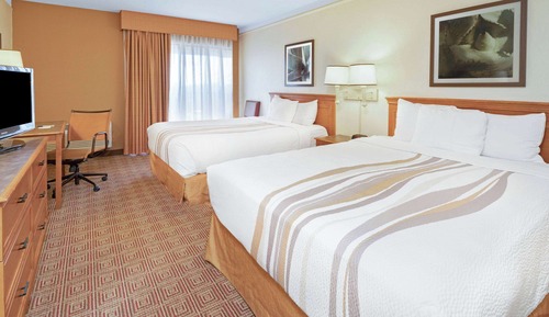 Room, 2 Queen Beds, Non Smoking